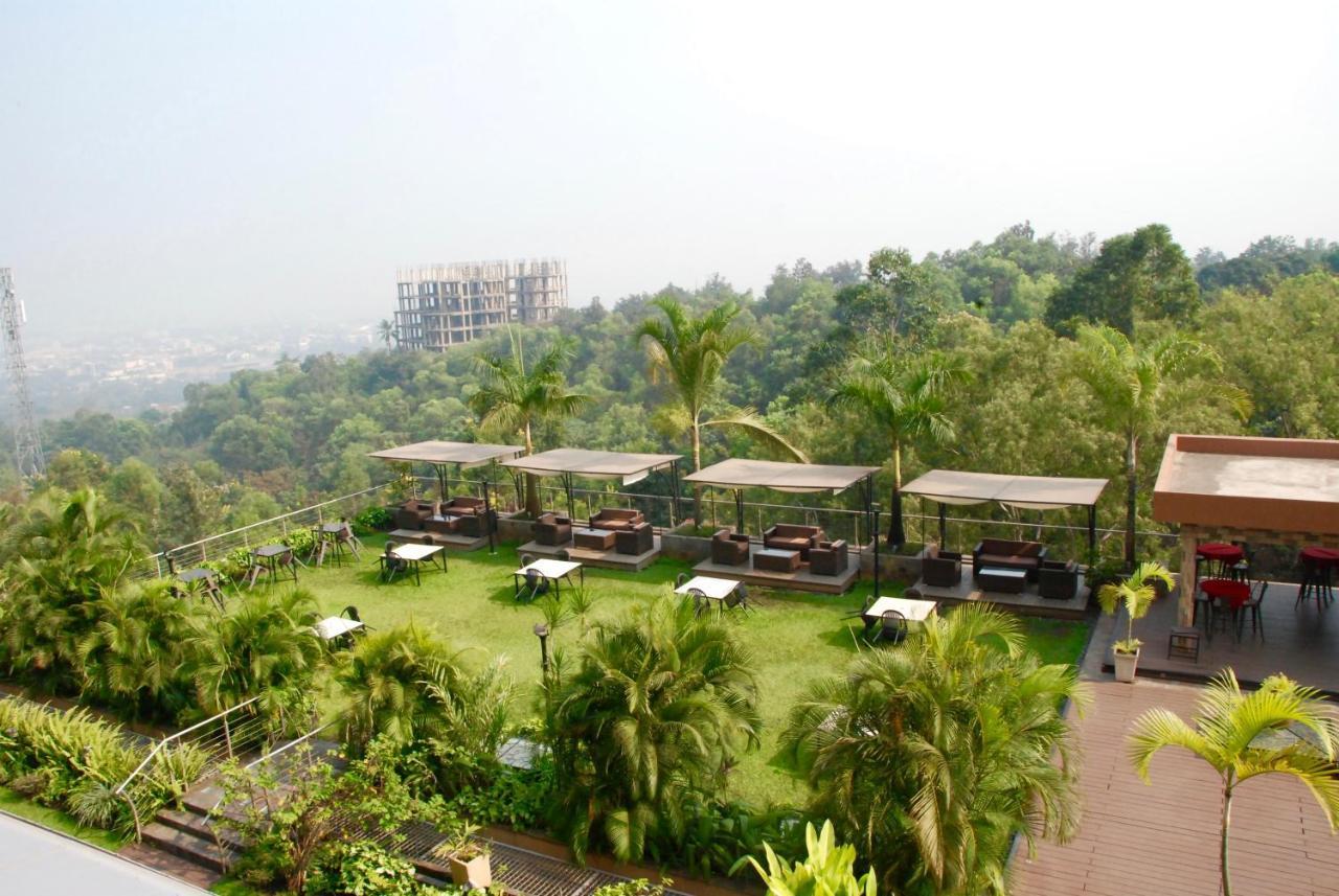 Kiriri Garden Hotel บุจัมบุรา ภายนอก รูปภาพ