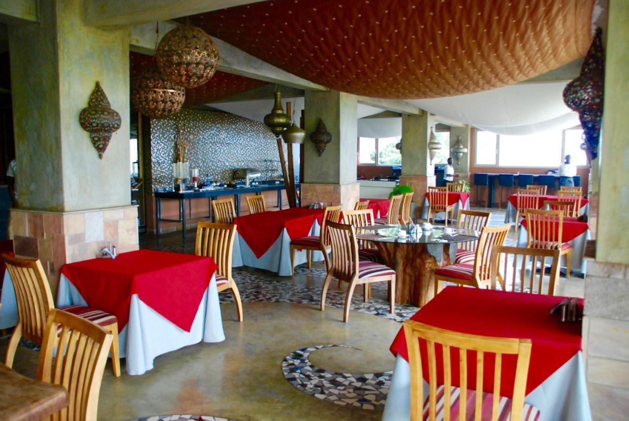 Kiriri Garden Hotel บุจัมบุรา ภายนอก รูปภาพ
